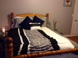 Guest bedroom double bed