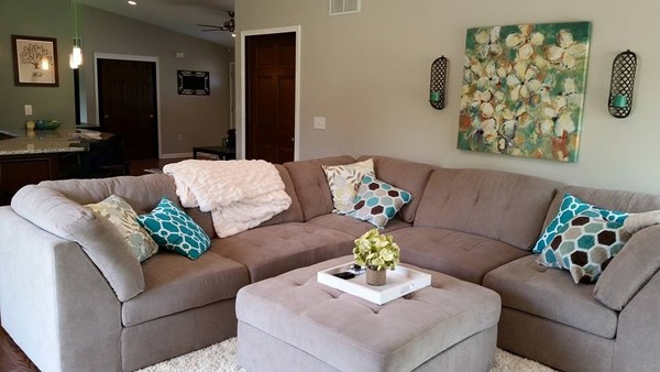 Updated 2015, 11 miles from Erin Hills! 