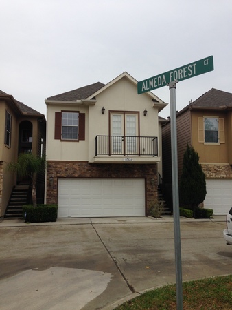 Great home, extremely close to NRG!