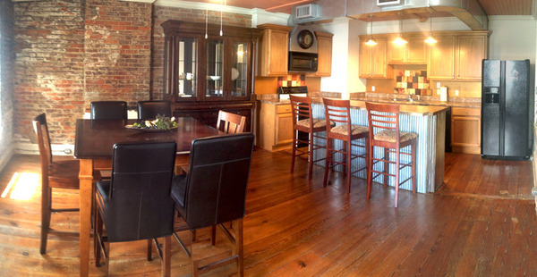 Downtown Penthouse, Excellent Views, Per