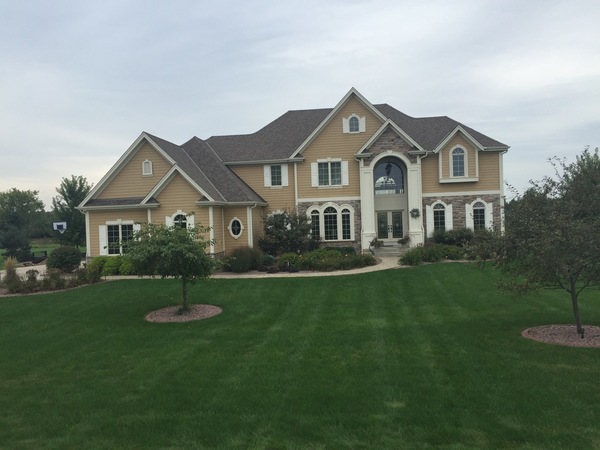 Executive Home 12 Miles from Erin Hills 