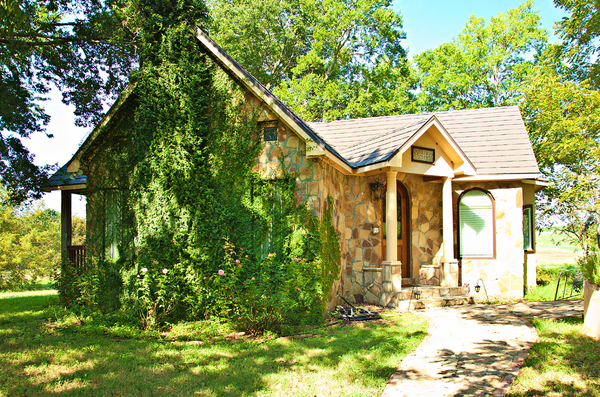 Fairytale Cottage Perfect for Couples