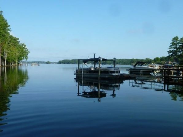 Lakefront Home with Great Eclipse Views