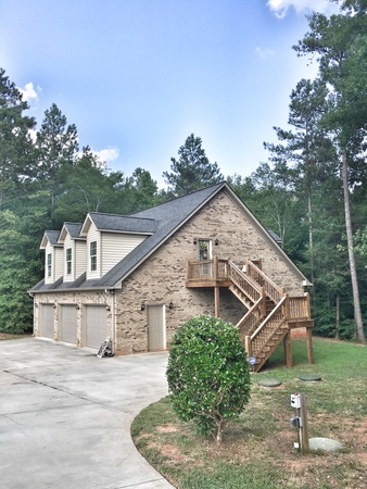 Luxurious 1600 sq ft 2 BR Detached Suite