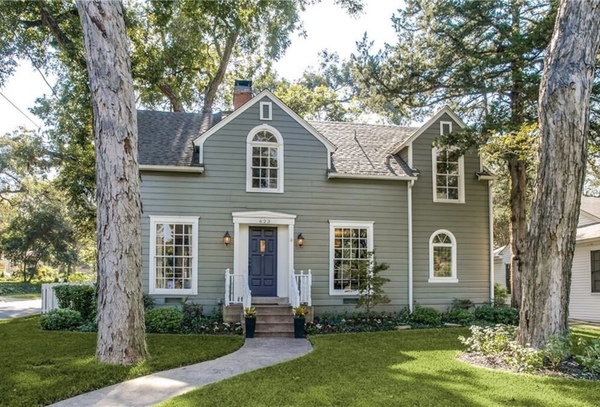 Beautiful and Charming Colonial Home