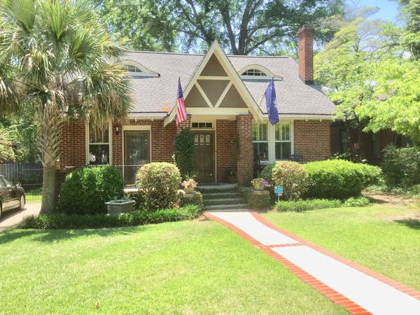 Spacious Shandon home with pool