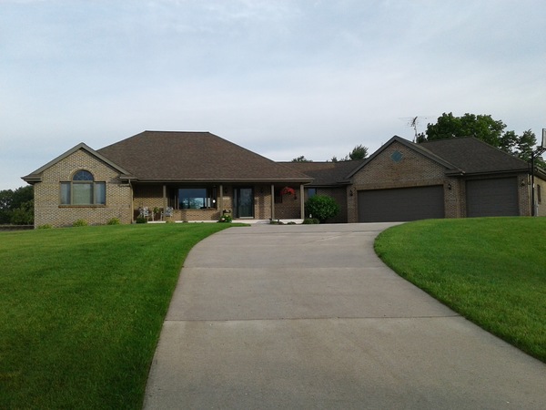 Spacious, beautiful home in quiet area