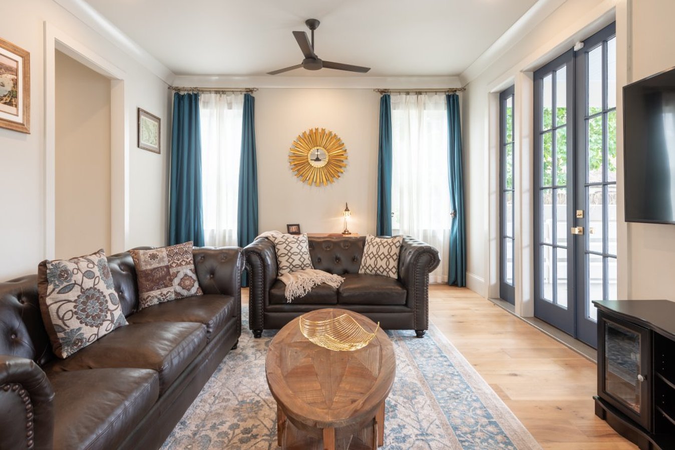Maison rougaroux living room 504.541.2979.v1