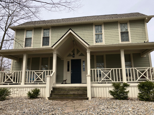 Large Country Home close to Grand Park