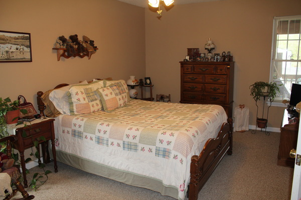 Family Friendly with patio and pool