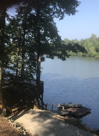 Cozy walkout apartment near Clemson! 