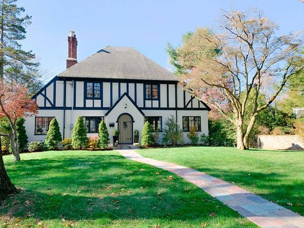 Charming 1932 English Tudor, 5miles away