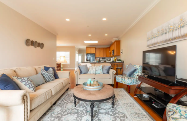 Large Comfortable Home for Large Groups
