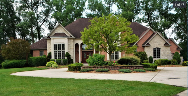 Elegant, spacious and 5 minutes away!