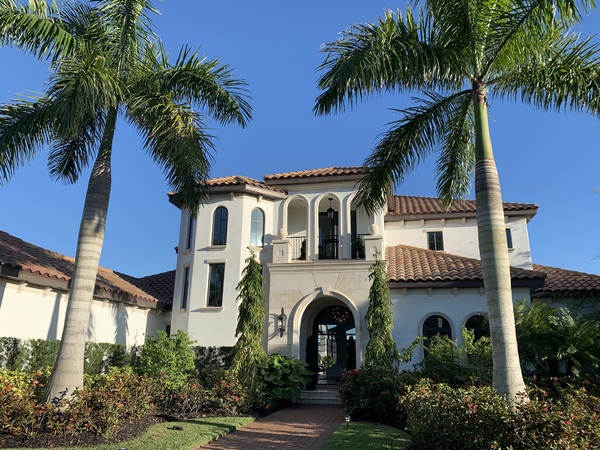 Luxurious Concession Residence