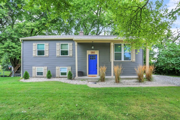 Dwntwn Westfield home w/backyard 