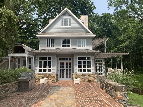 Luxury and Seclusion 3.5 Miles from BMW