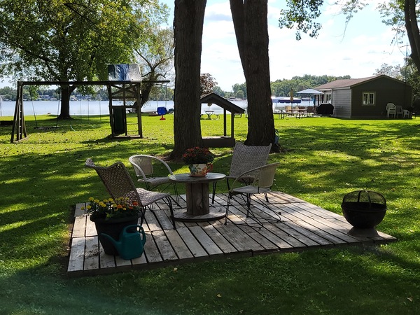 Town of Erin Family Retreat LakeHouse