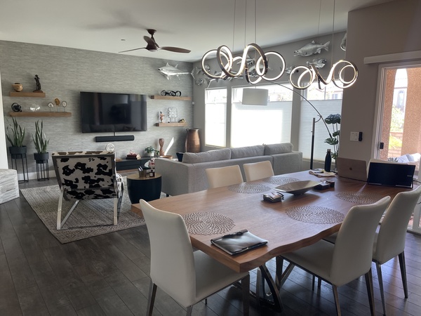 Modern 2- bedroom /2 -bathroom Condo