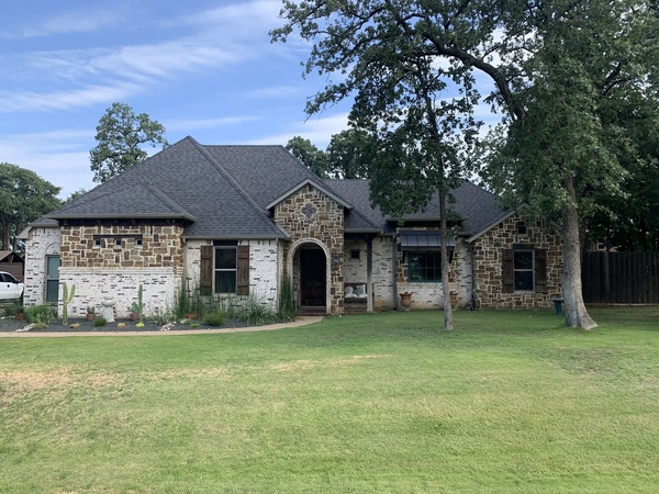 Upper Cl Treed 1/2ac Quiet Modern Home