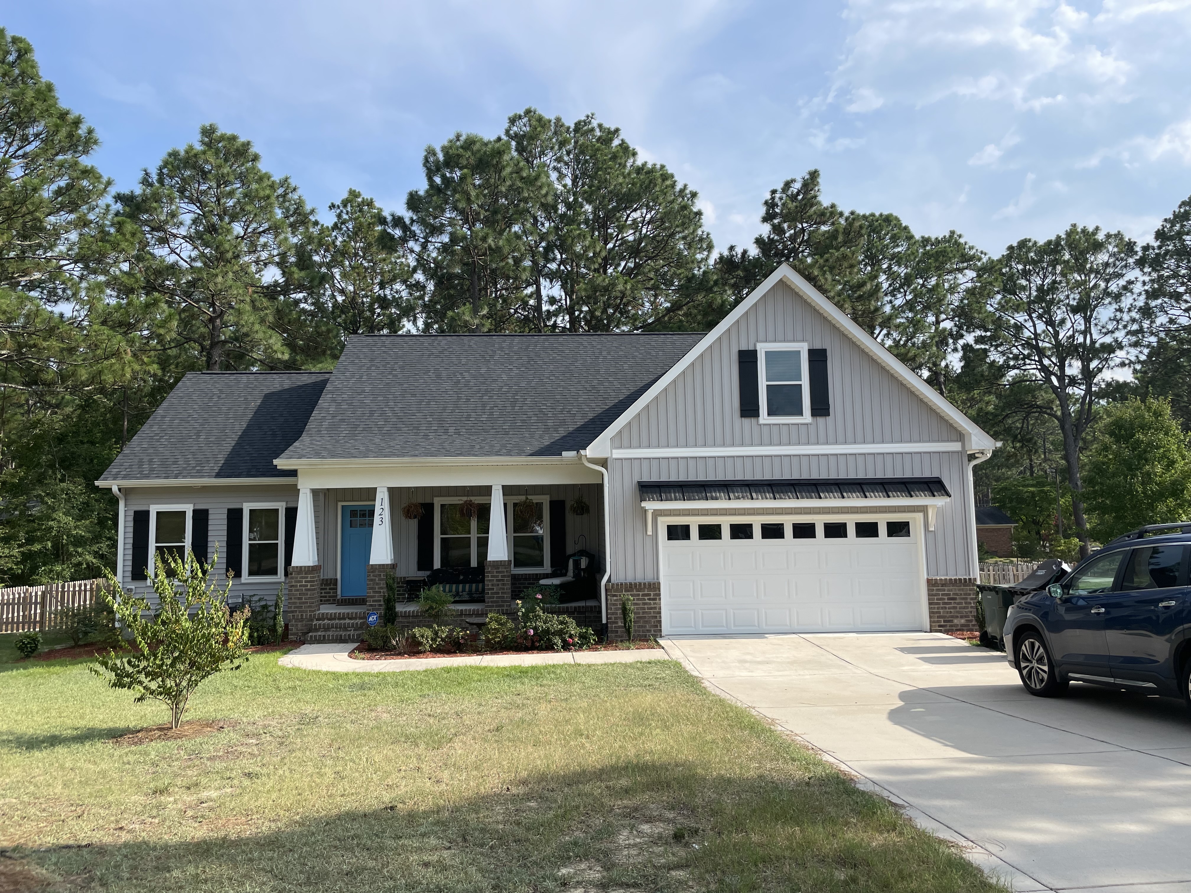 Front image 50427137