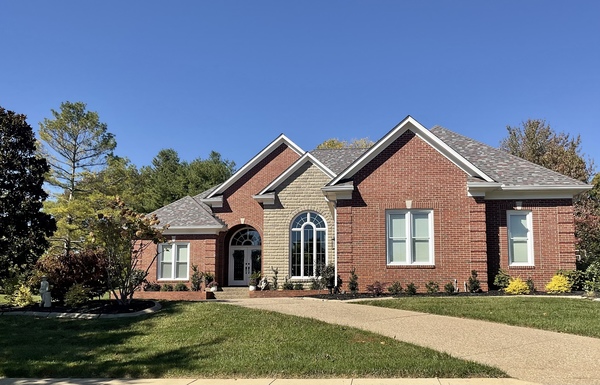 One level spacious, Great location!