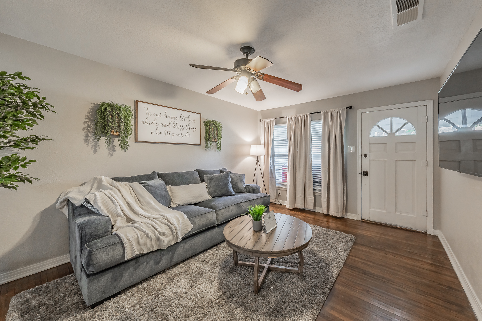 3817dexterave 3