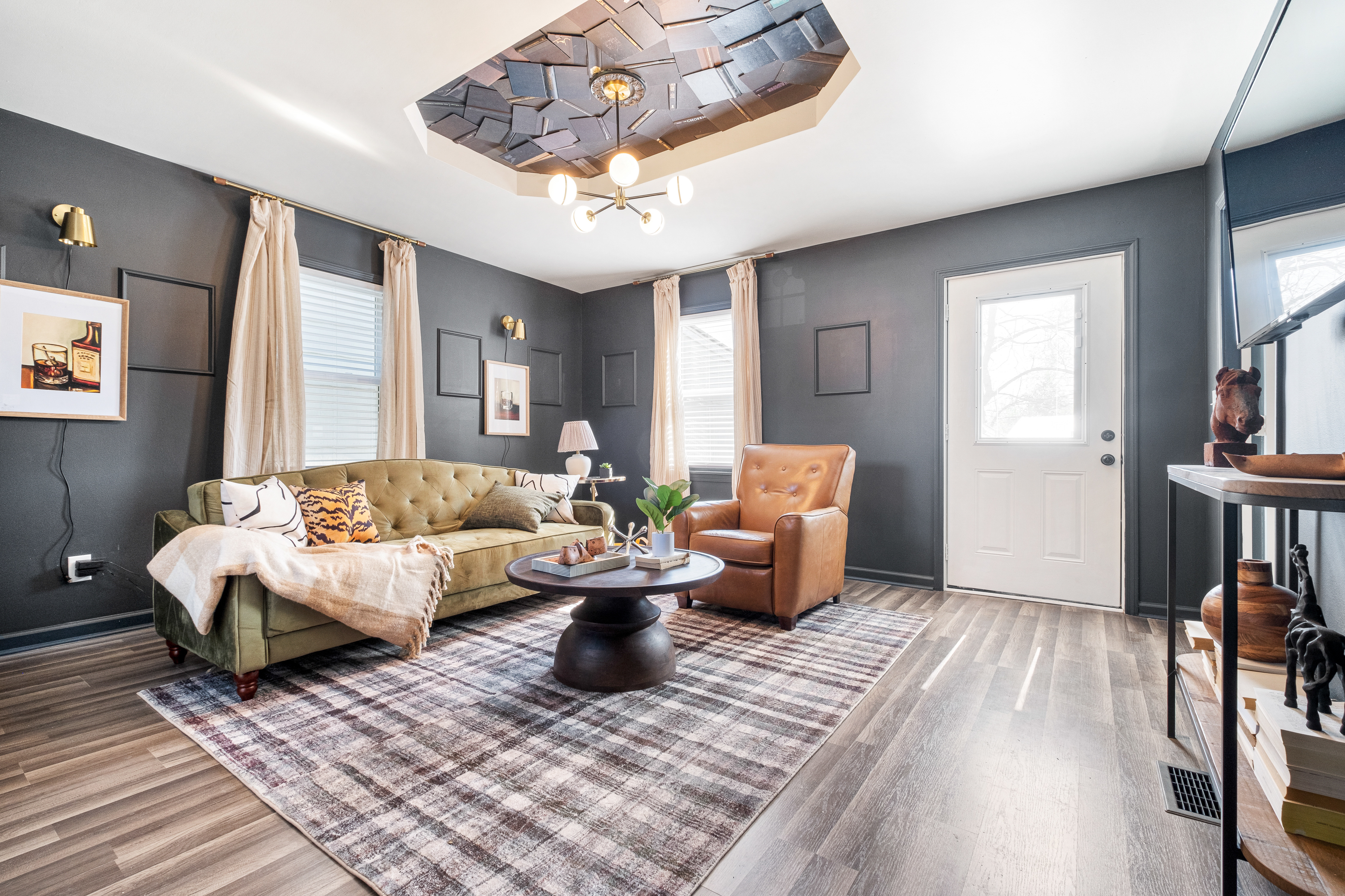 1212 lydia st 7