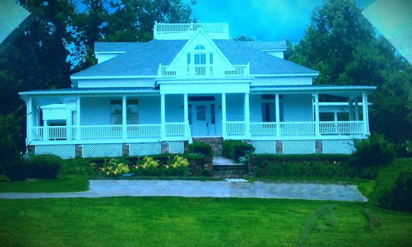 large 1890's home, 5 minutes from campus