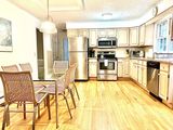 Bnbfinder cape kitchen table 22