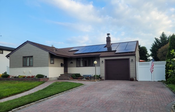 Don't sleep on this sweet comfy home!