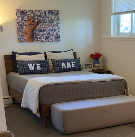 Let's Go Stay! - Very close to campus