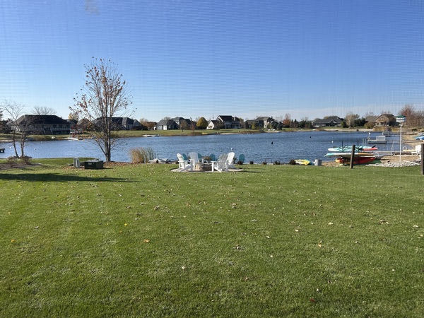 Where aviation excitement meets lakeside