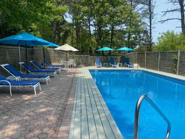 Shinnecock Retreat | Heated Pool