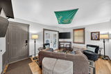 717 napoleon blvd 22 living room