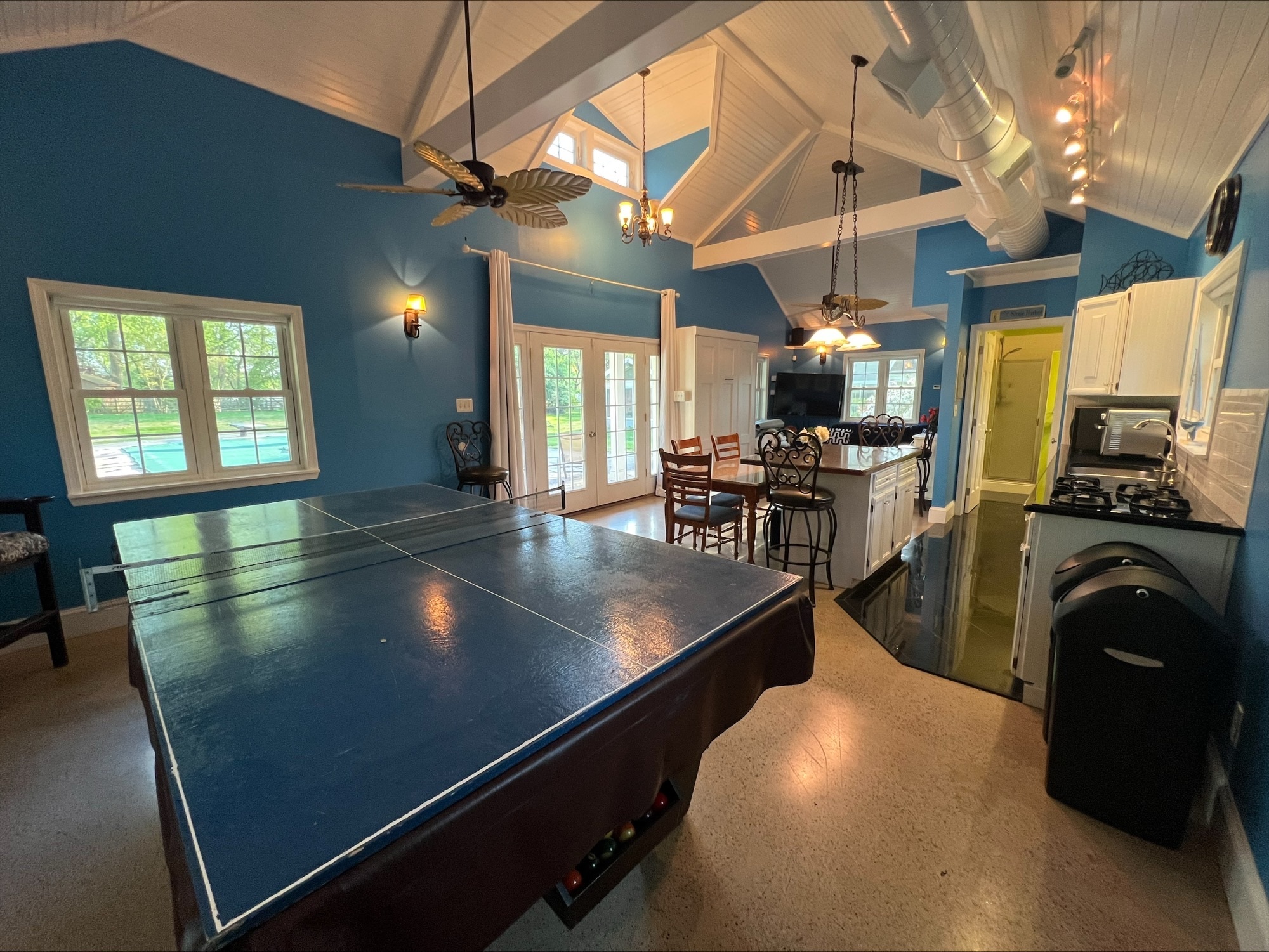 Pool house   inside 1