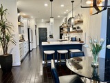 Kitchen breakfast area